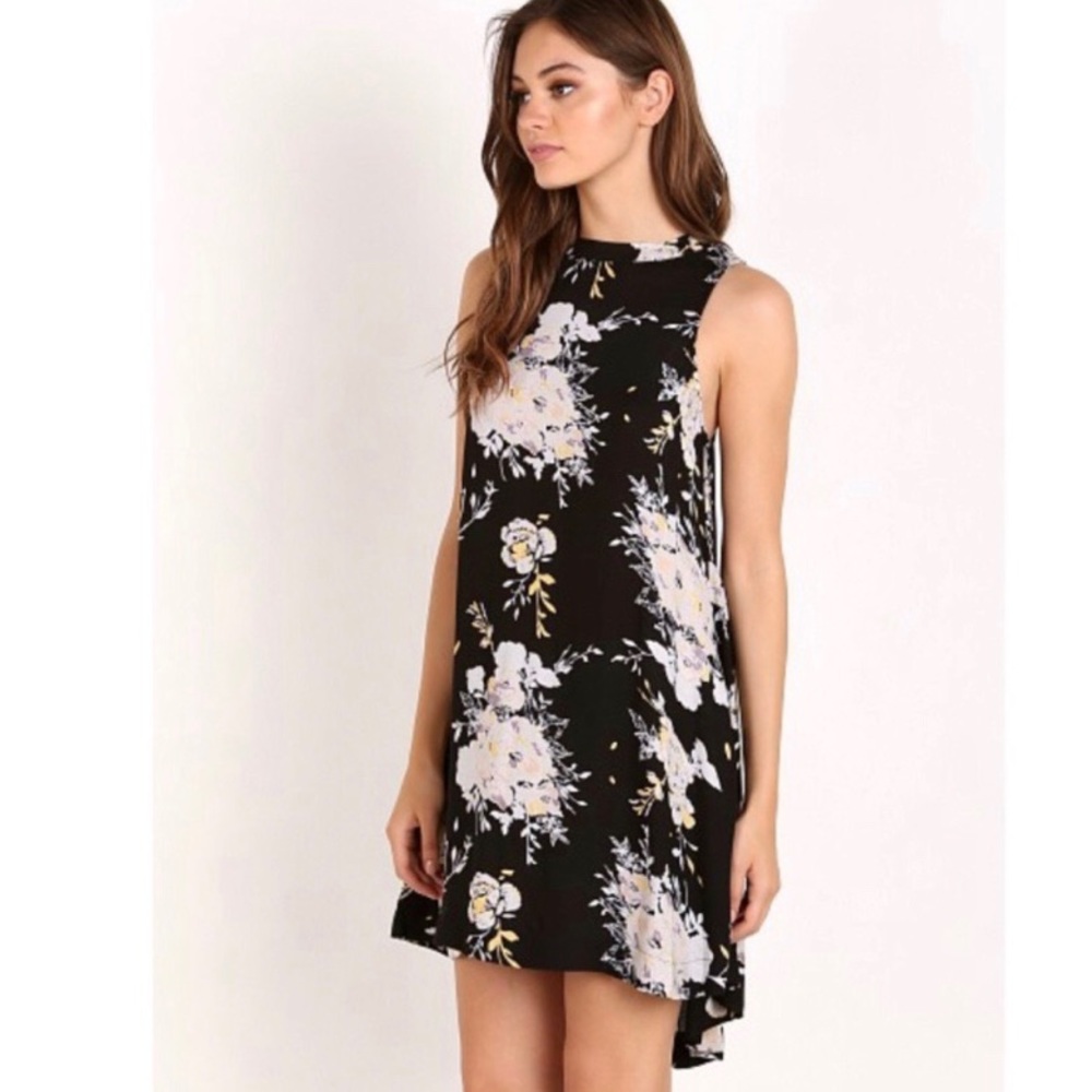 Knot Sisters Sundance Dress in Black Botanical